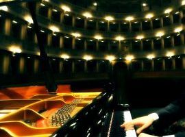CORSO DI PIANOFORTE PER ADULTI