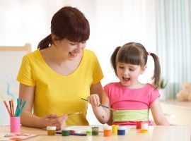 ASSISTENTE ALLINFANZIA E BABY SITTER PROFESSIONISTA