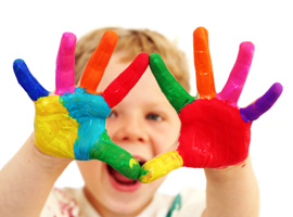 tra pennelli e colore